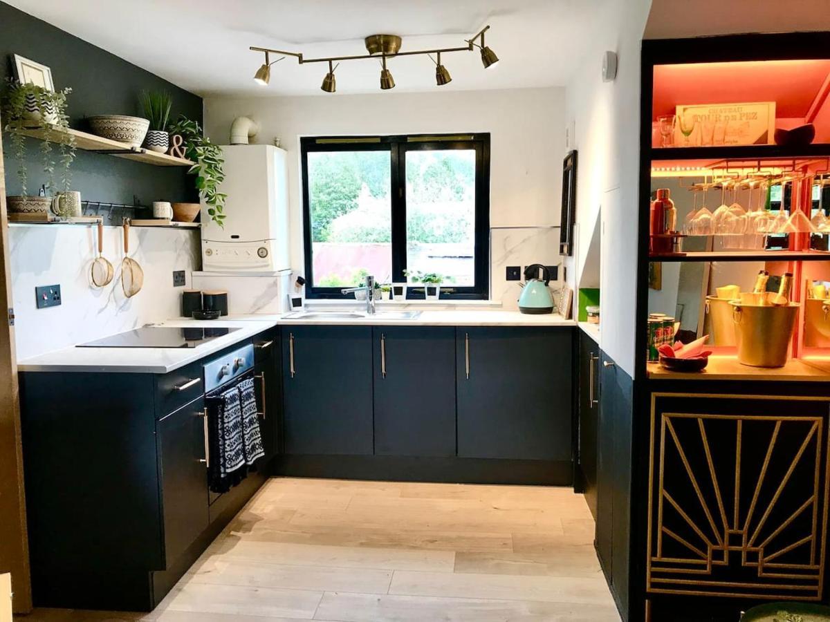 The Morningside Apartment Charming Stylish Apartment In The Centre Of Innerleithen Esterno foto