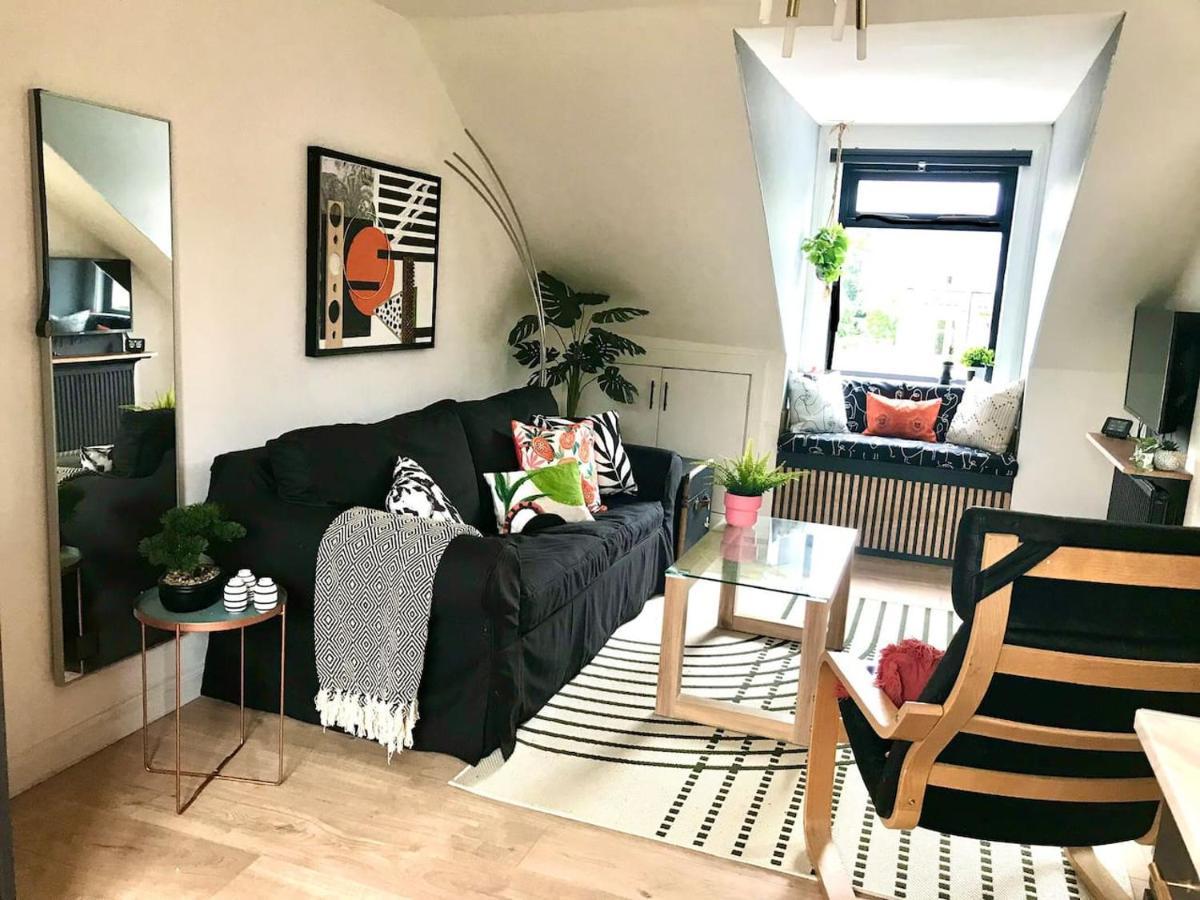 The Morningside Apartment Charming Stylish Apartment In The Centre Of Innerleithen Esterno foto