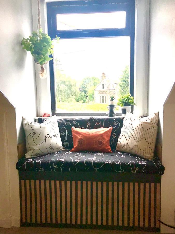 The Morningside Apartment Charming Stylish Apartment In The Centre Of Innerleithen Esterno foto